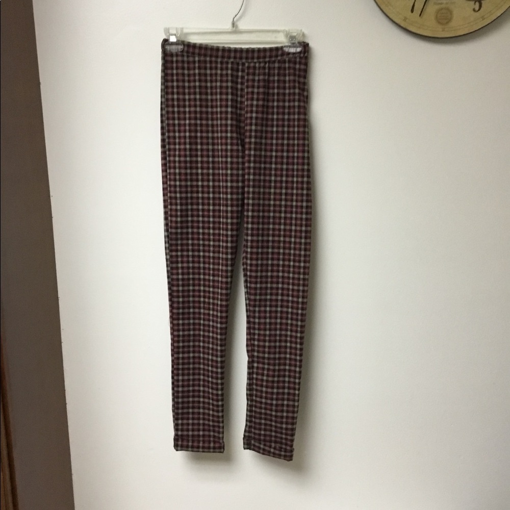 Brandy Melville red black plaid Taylor leggings